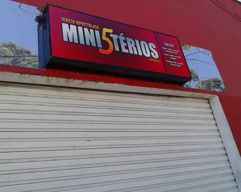 Fachada - Caixa Luminosa - Igreja 5 Ministérios - 02