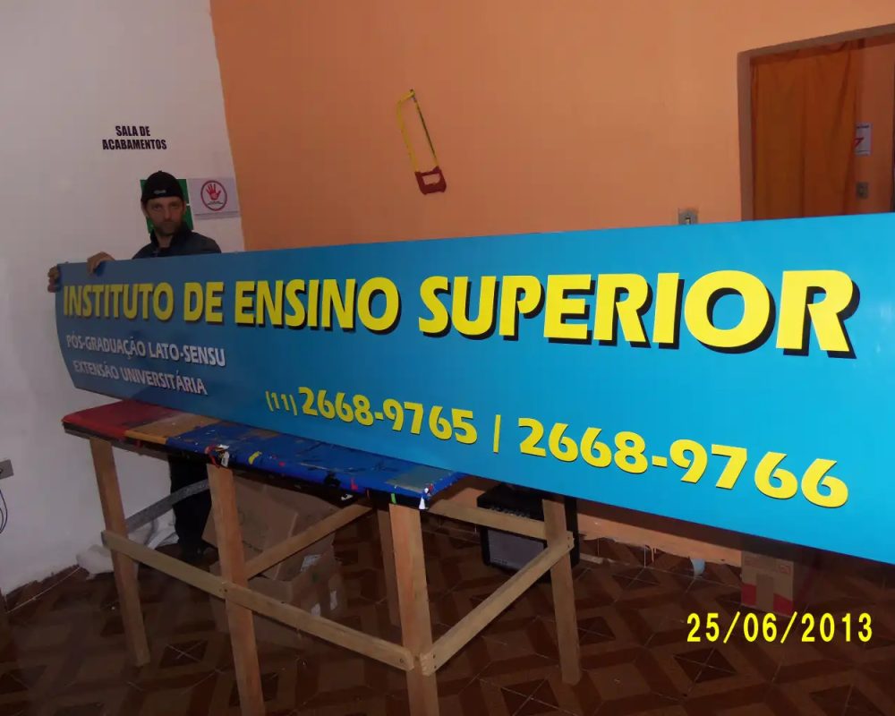 Fachada - Chapa Galvanizada e Adesivo - IES - 01